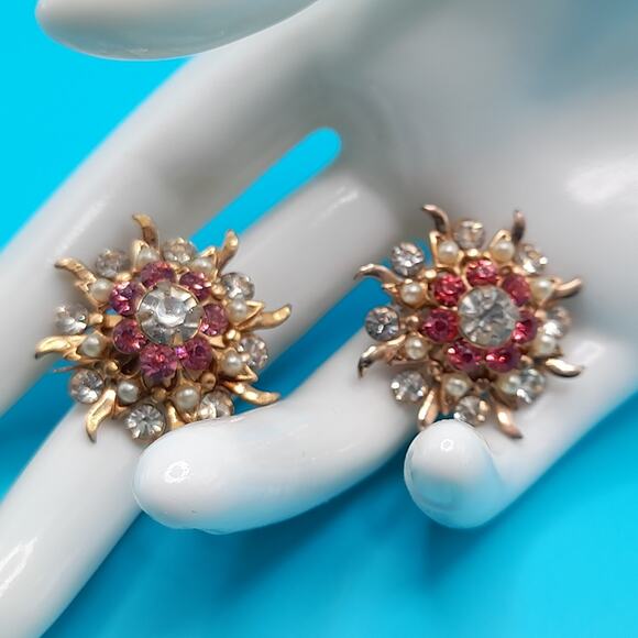 Vintage Pink Clear Rhinestone Floral Twin Pins, Mid-Century Brooch Set, 1950s - Picture 3 of 10